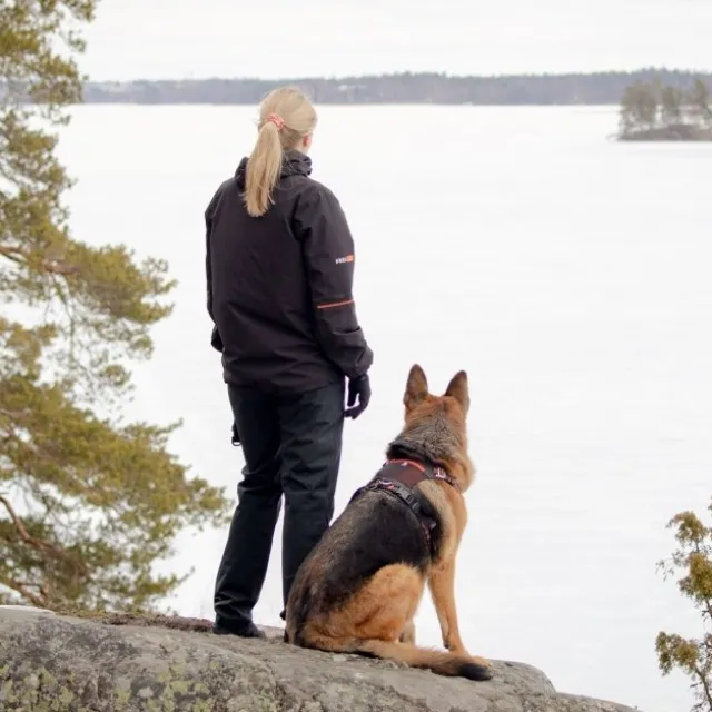 Feel Active Outdoor Hundsele med Lomme, Svart